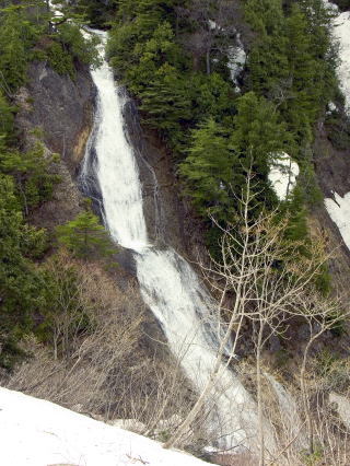 大滝下流の滝